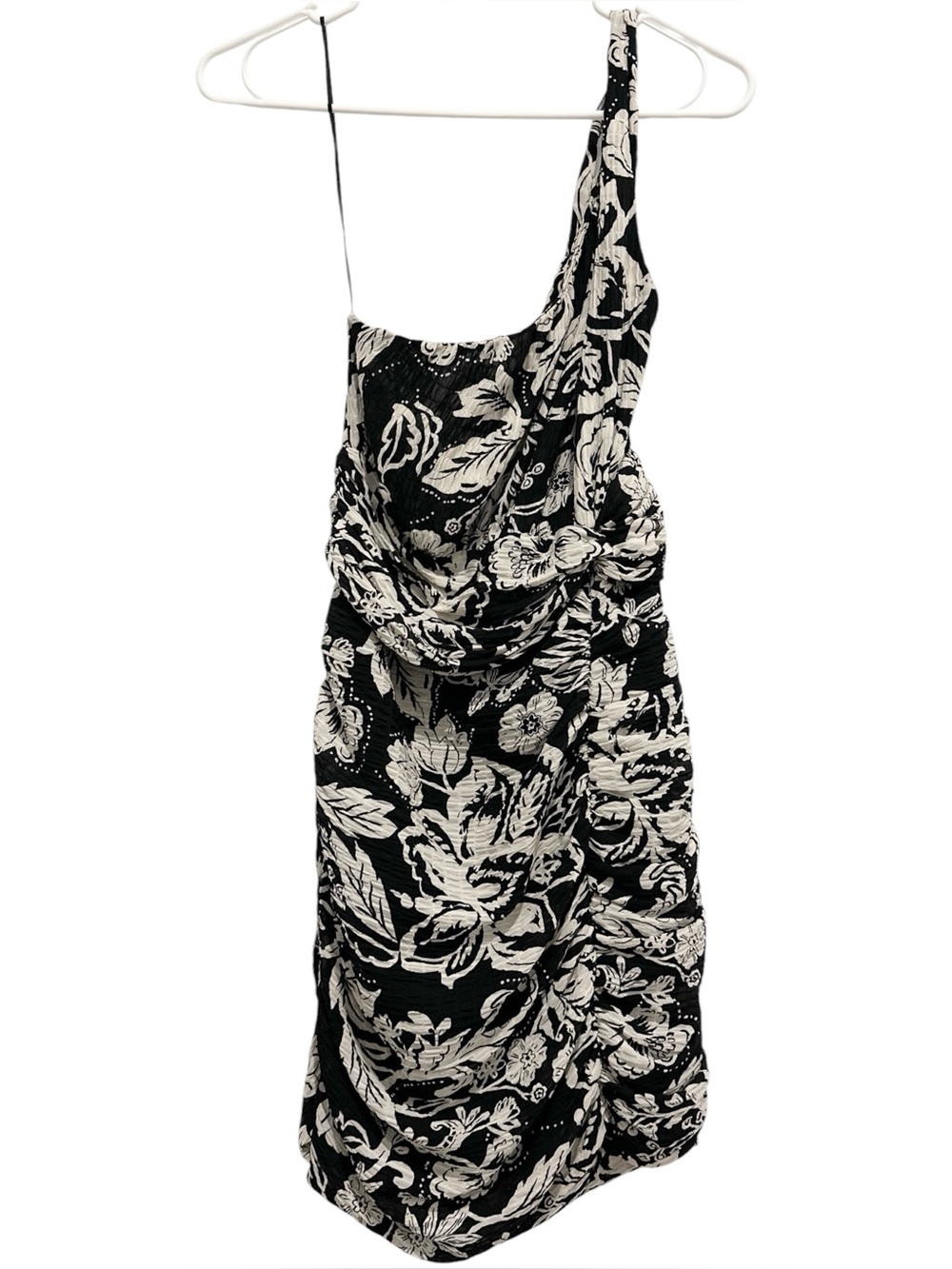 NWT ZARA One Shoulder Floral Black & White Ruched Mini Dress Medium - Picture 2 of 8